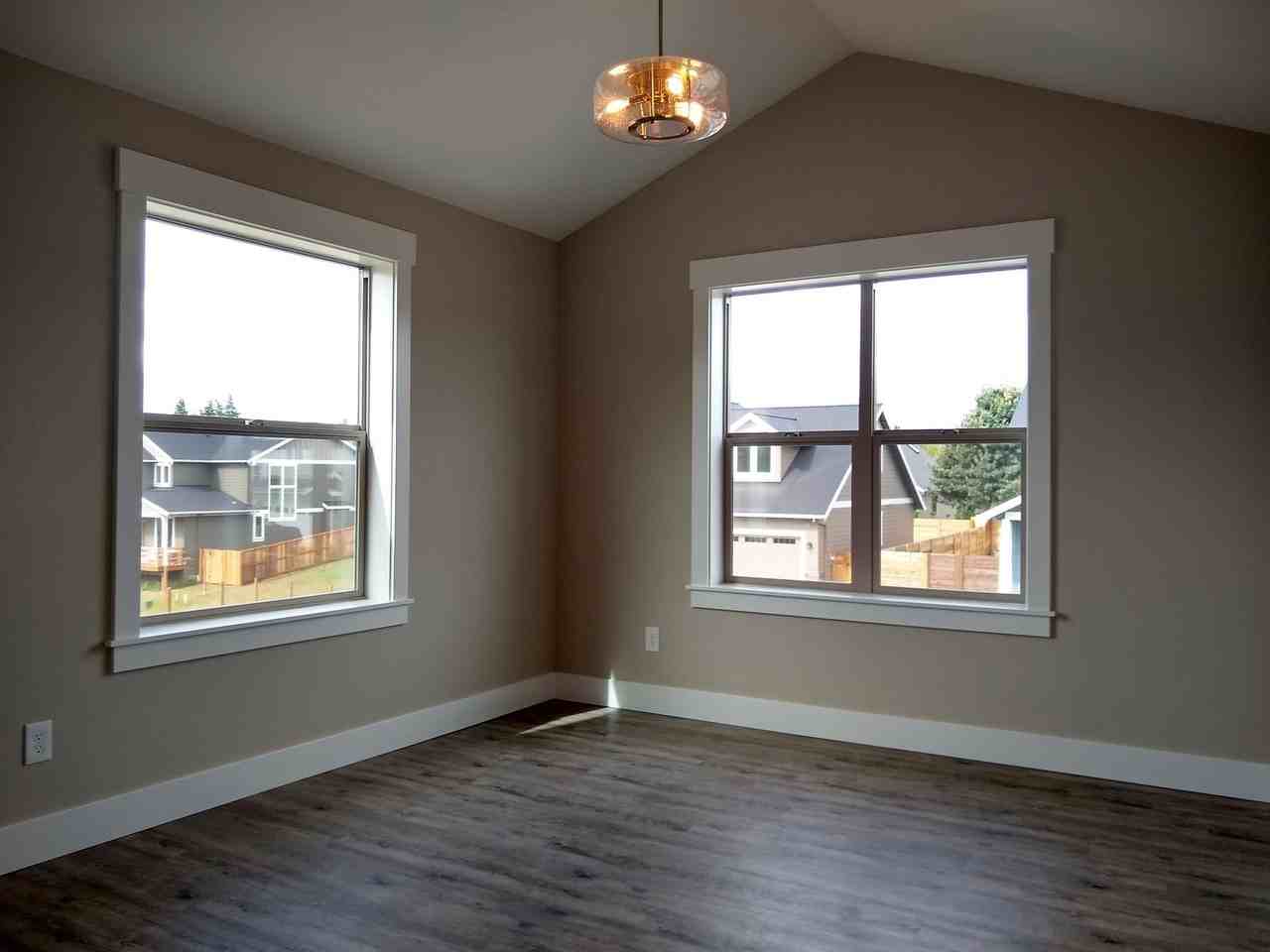 1741 3rd St - Photo 3 of 21