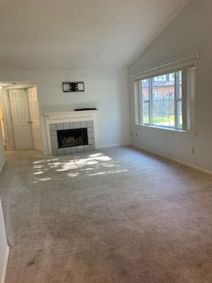 1116 Viburnum Dr - Photo 2 of 12