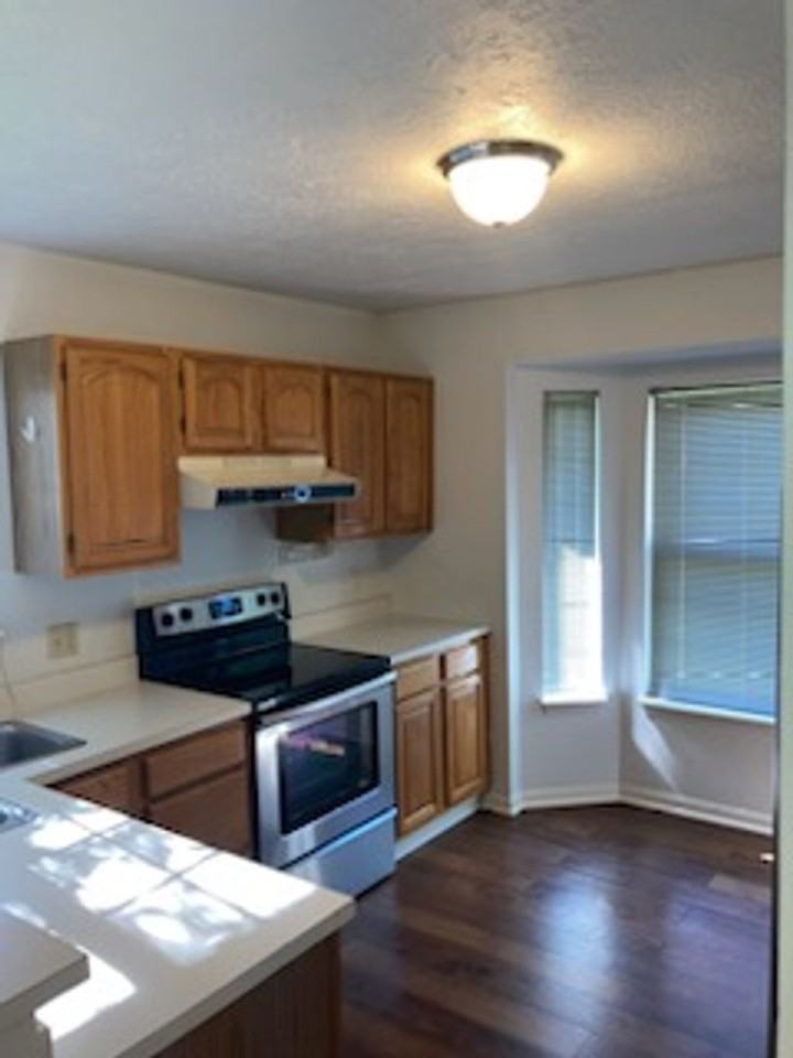 1116 Viburnum Dr - Photo 5 of 12