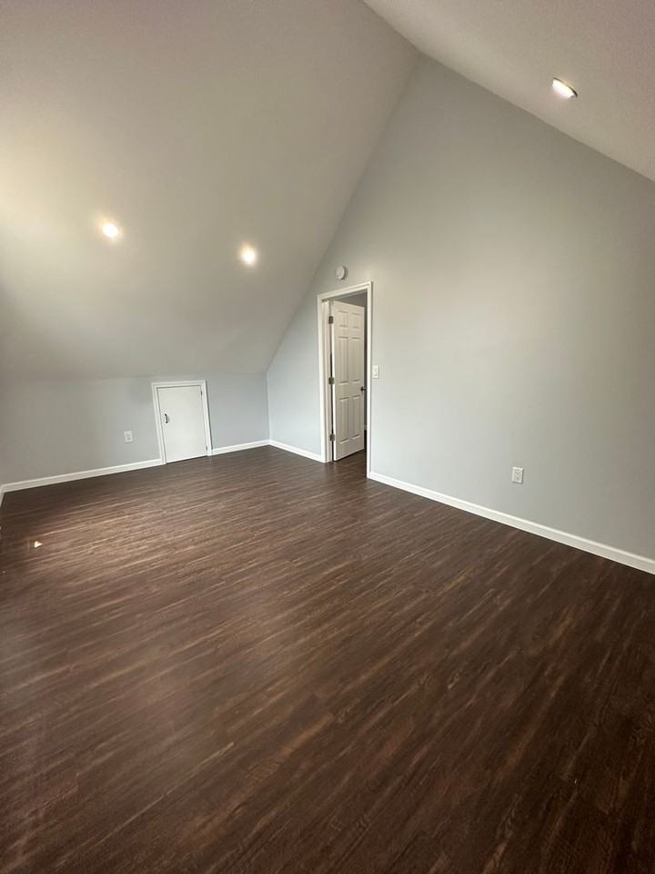 419 E Washington St - Photo 2 of 15