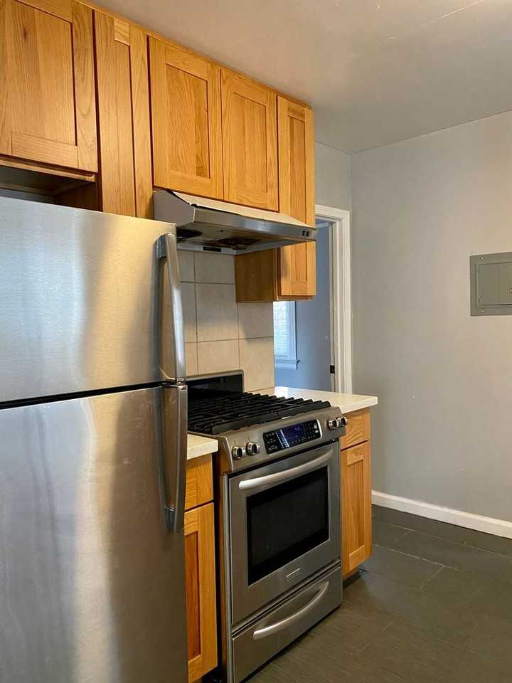 254 7th St - Photo 2 of 16