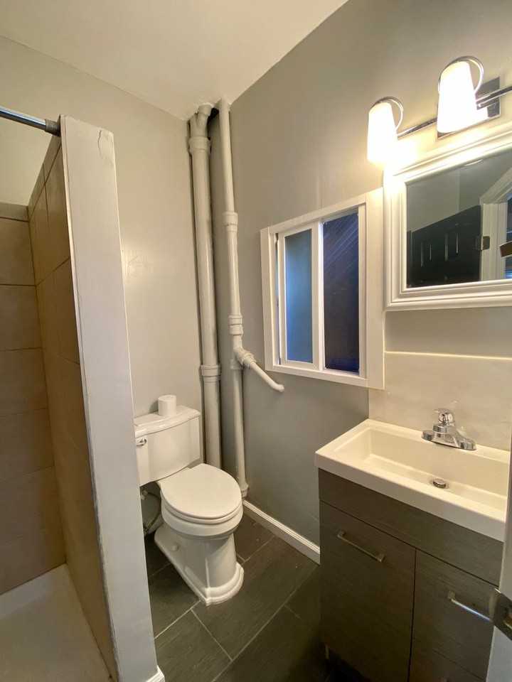 254 7th St - Photo 3 of 16