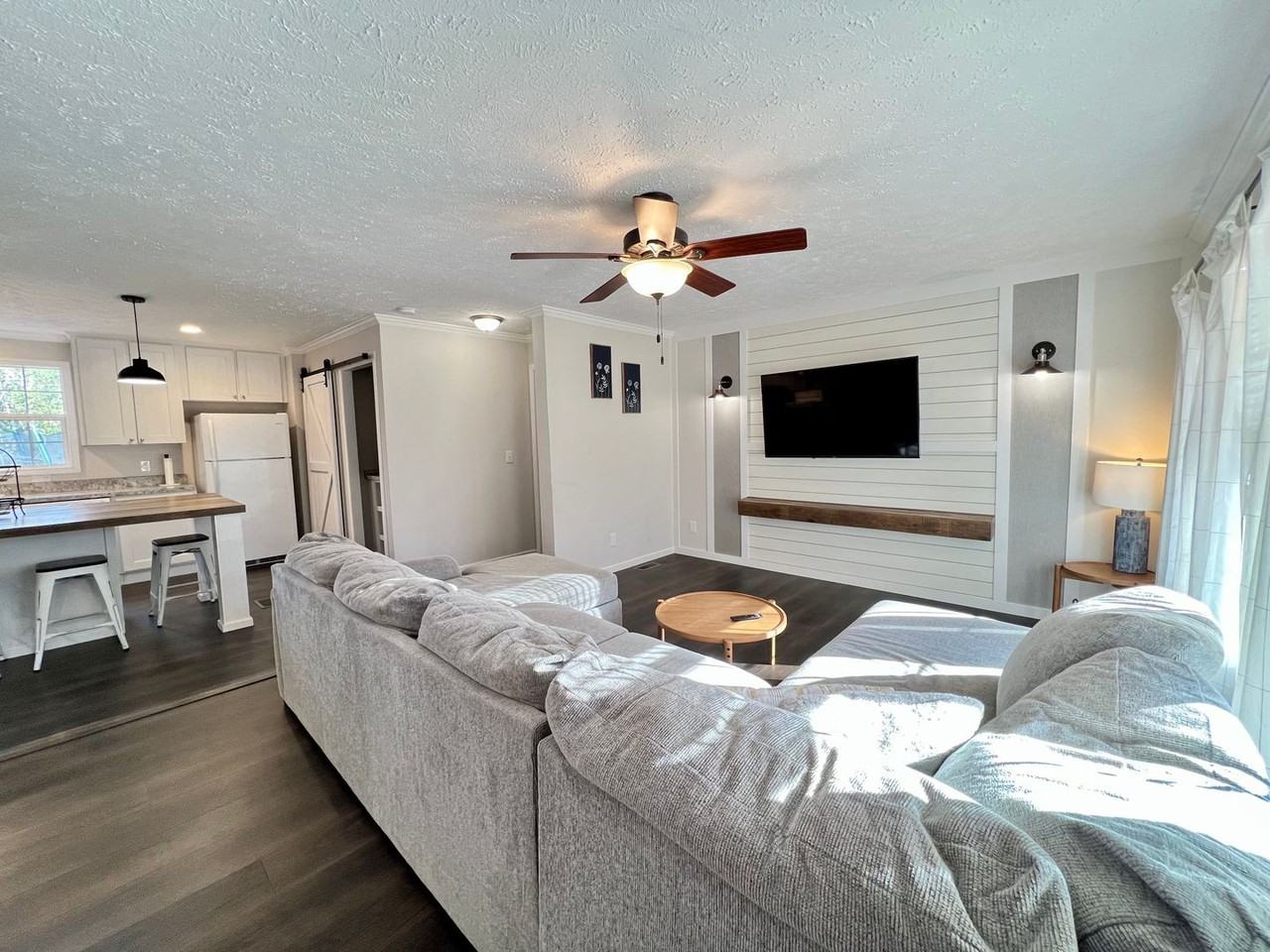 505 Almond Ct - Photo 3 of 21