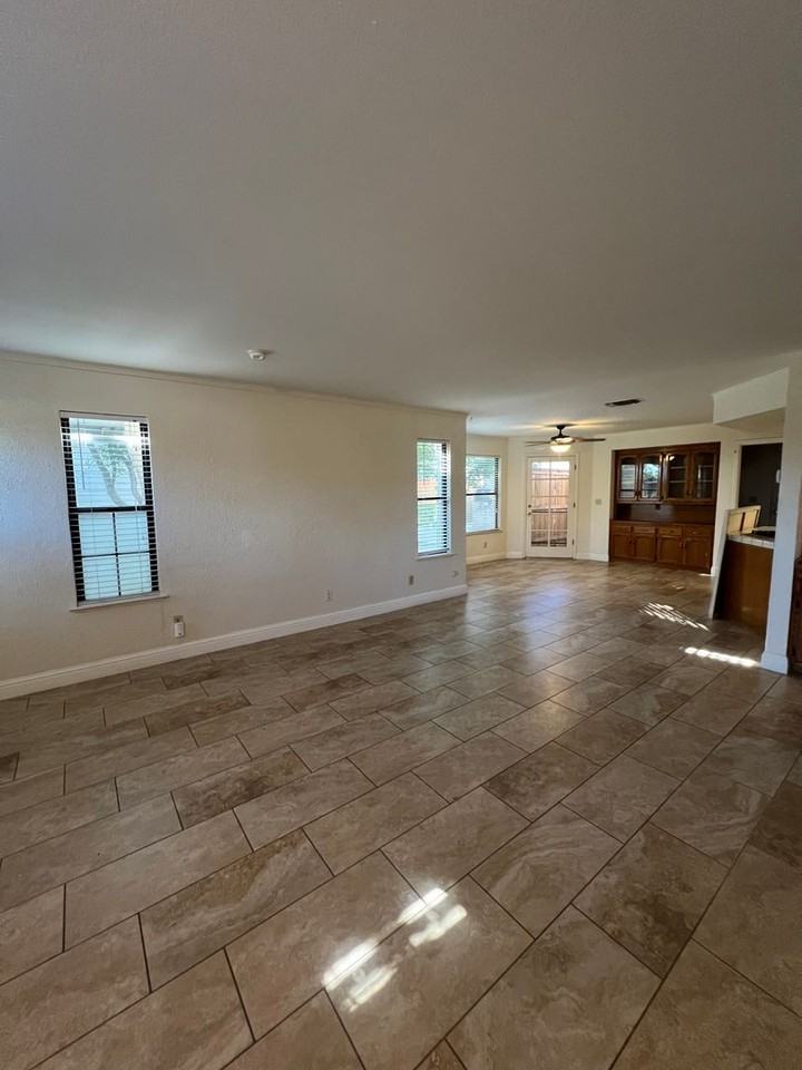 15515 W Kearney Blvd - Photo 2 of 35