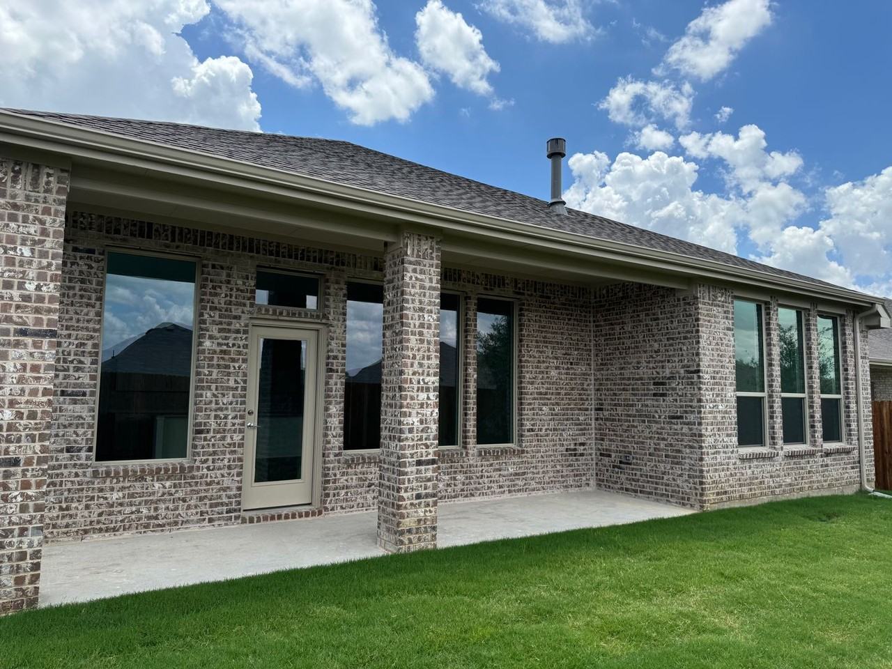 3104 Palmetto Pl - Photo 2 of 27