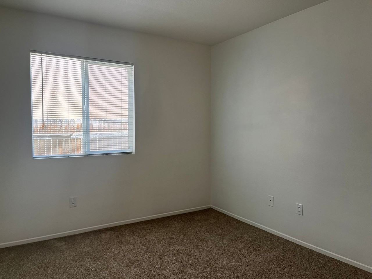 13892 Summer Wind St - Photo 7 of 14