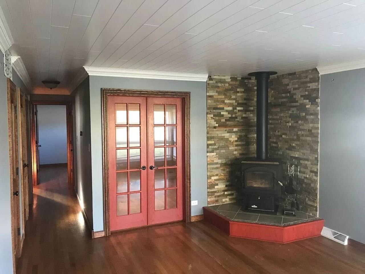 10010 S 82nd Ave - Photo 2 of 12
