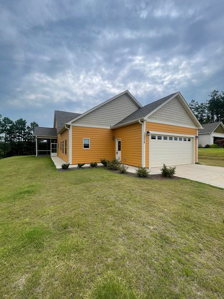 10378 Lakeshore Dr - Photo 3 of 33