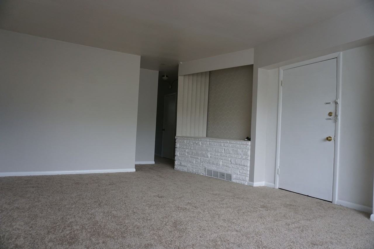 234 F. Street East - Photo 4 of 20