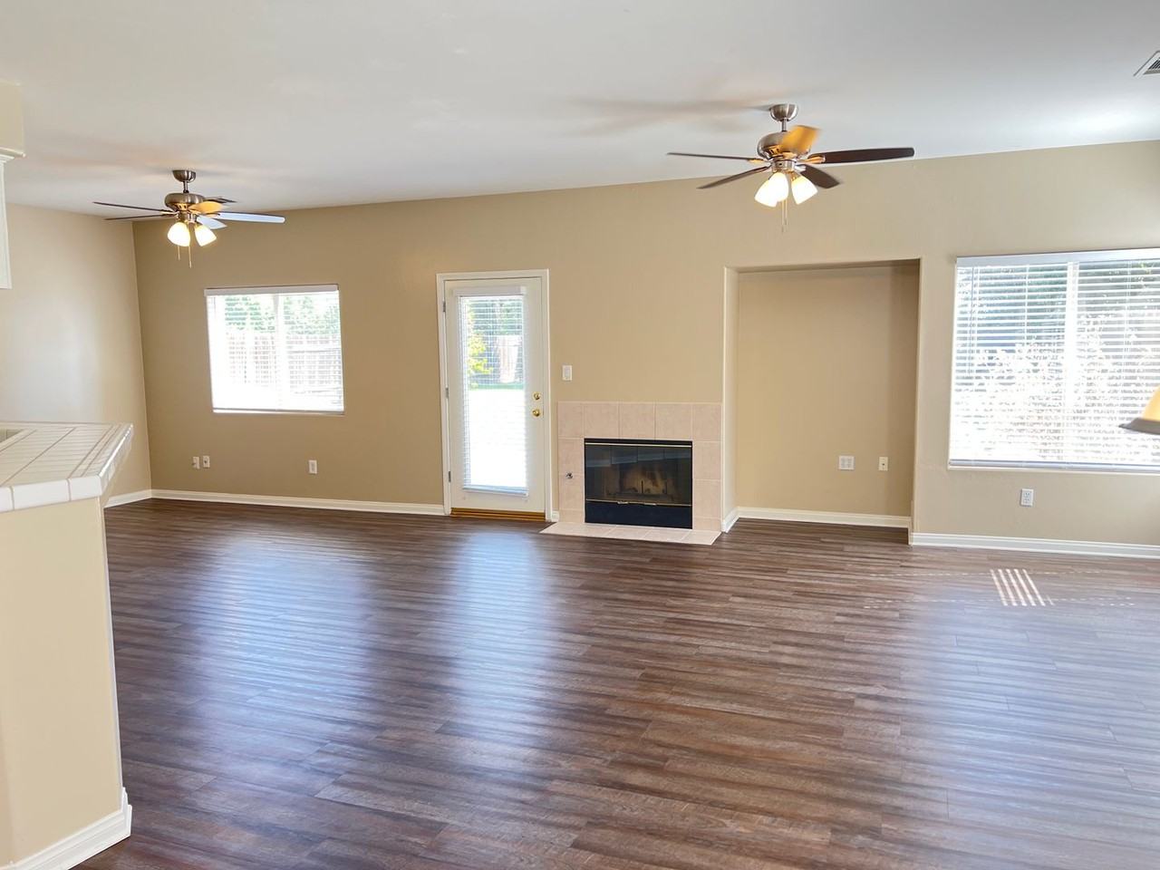 8417 Seven Hills Dr - Photo 4 of 17