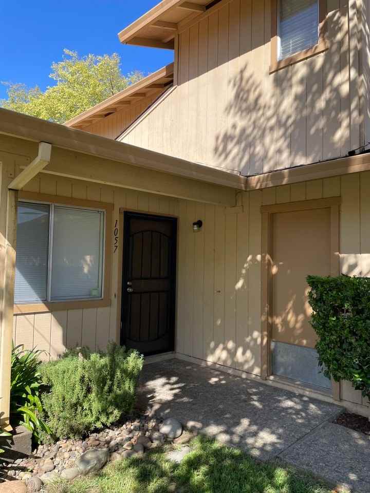 1057 Diablo Ave - Photo 2 of 17