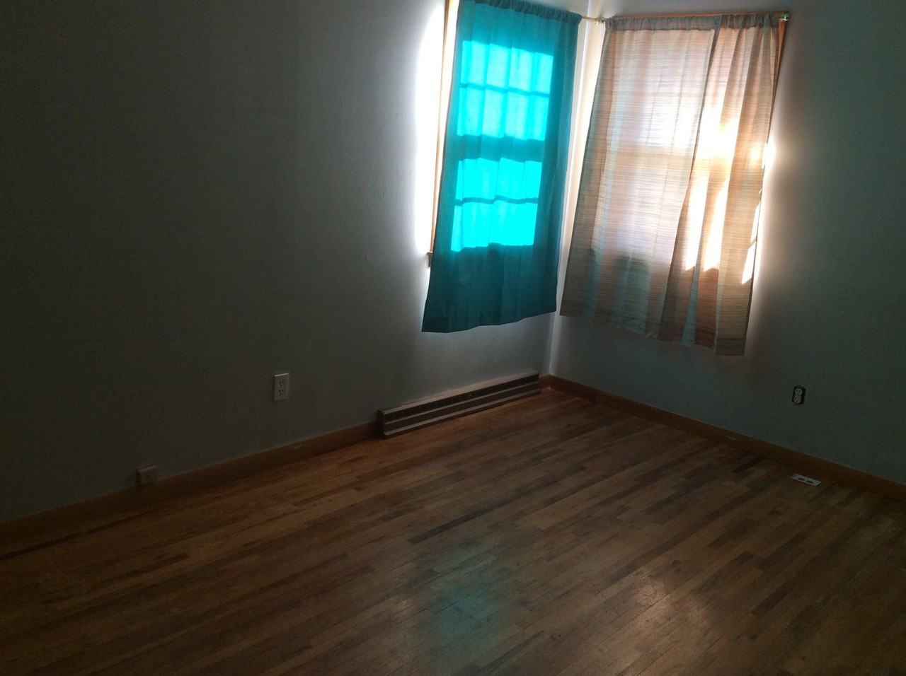 643 5th St W - Photo 2 of 7