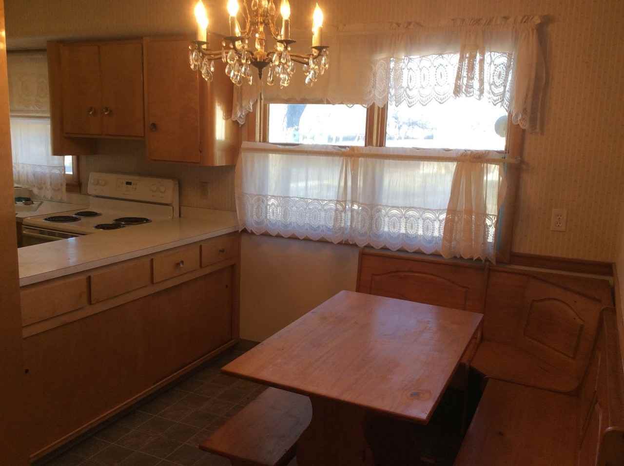 643 5th St W - Photo 5 of 7