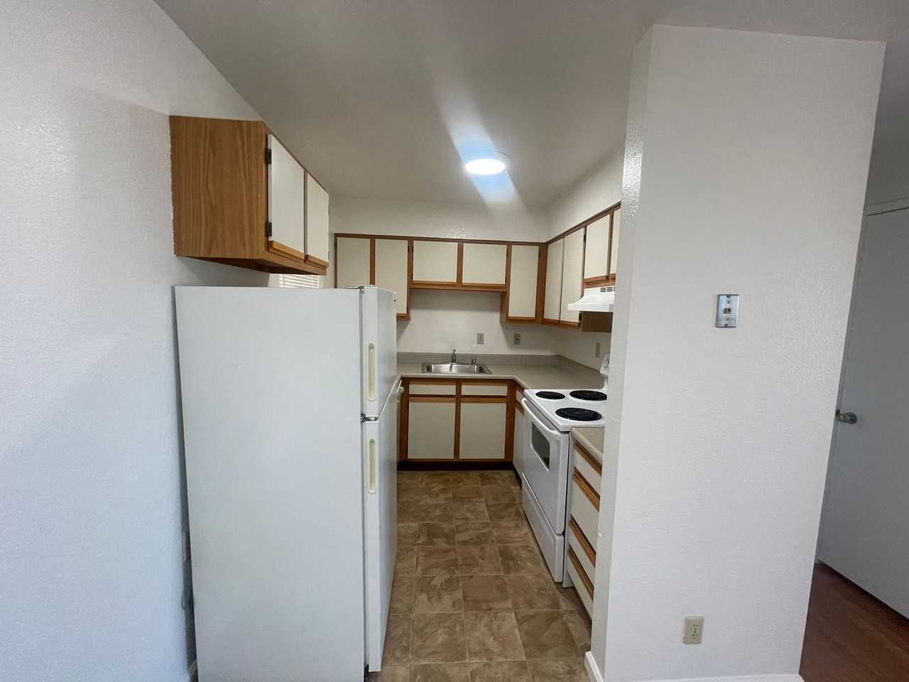 293 - Lotus Apartments - Photo 7 of 7
