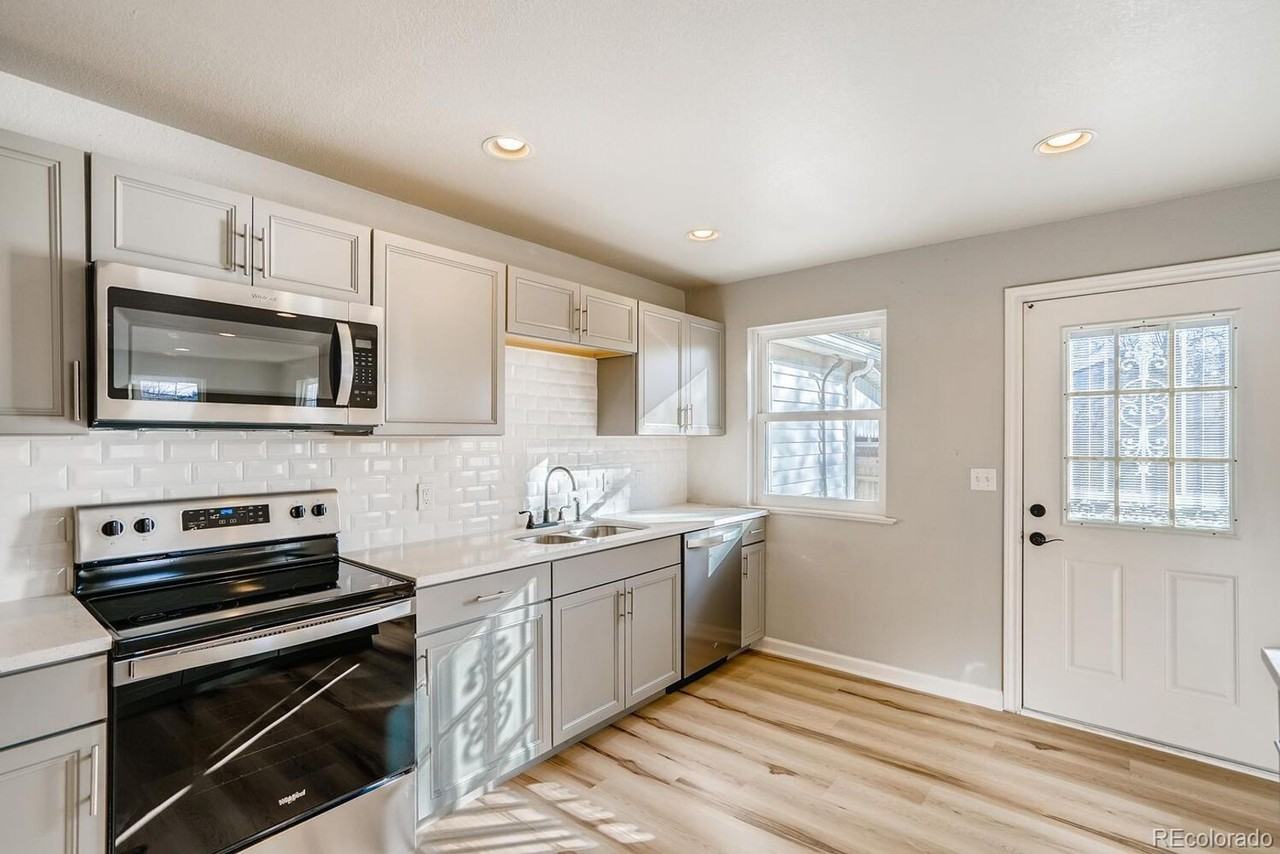 2465 S Franklin St - Photo 2 of 13