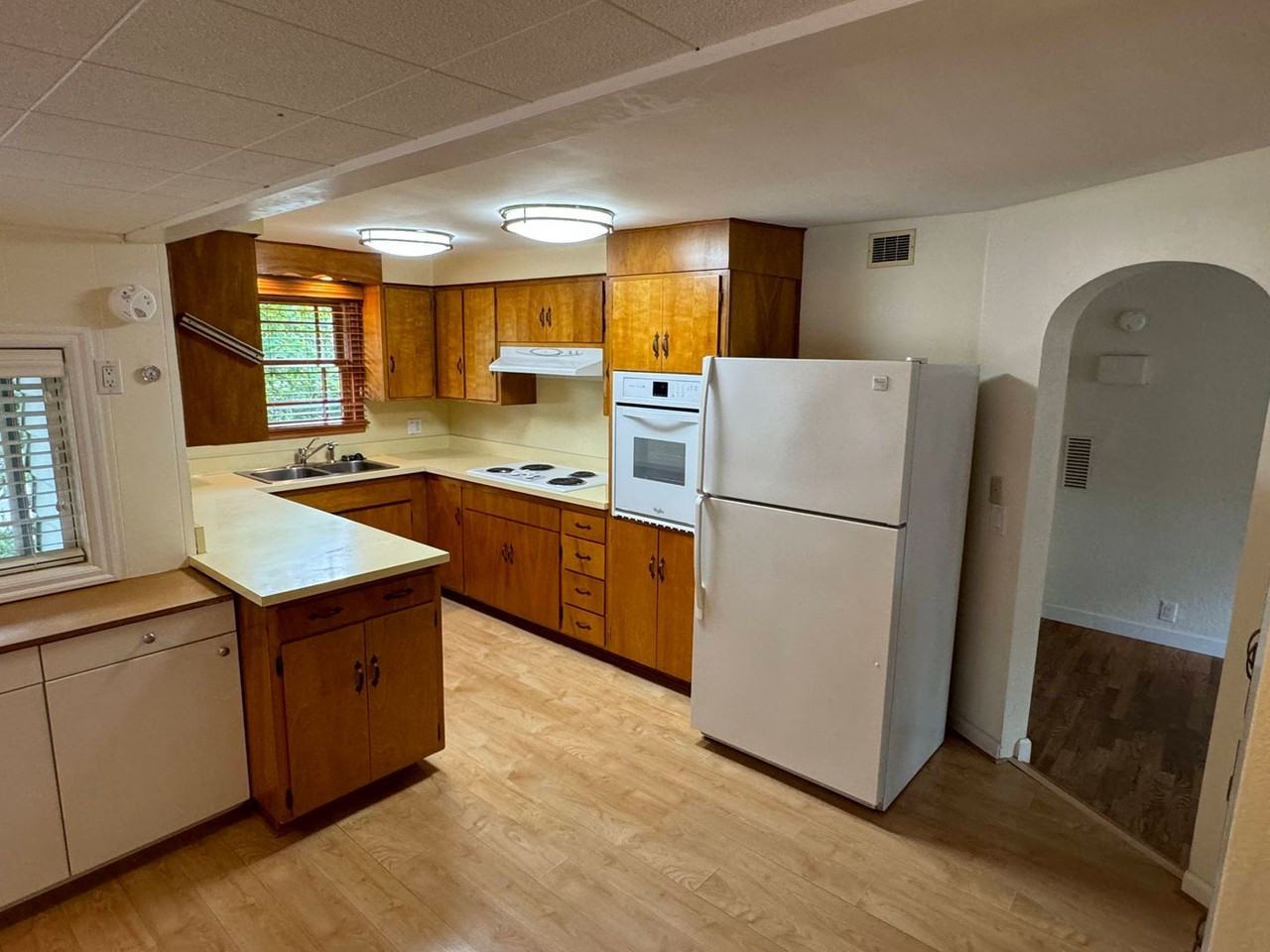 815 E 28th Ave - Photo 7 of 24