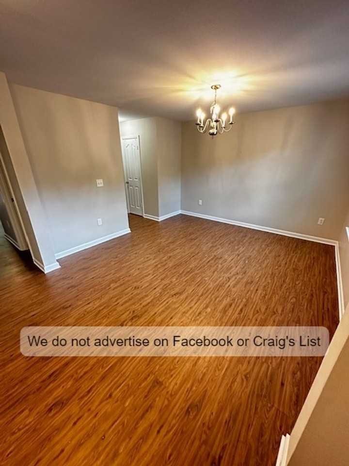 364 Crane Way - Photo 2 of 16