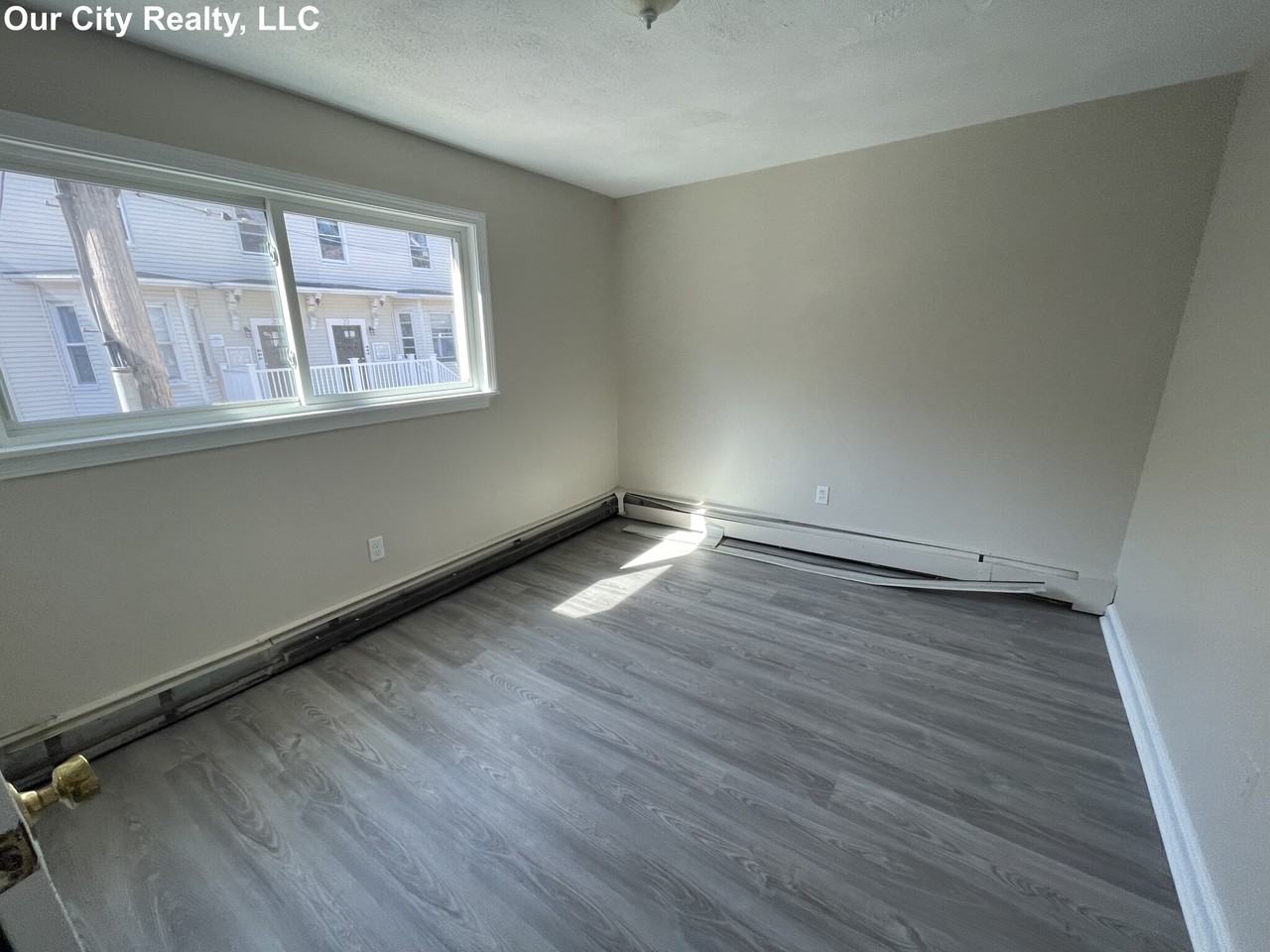 Suffolk St #17A - Photo 4 of 8