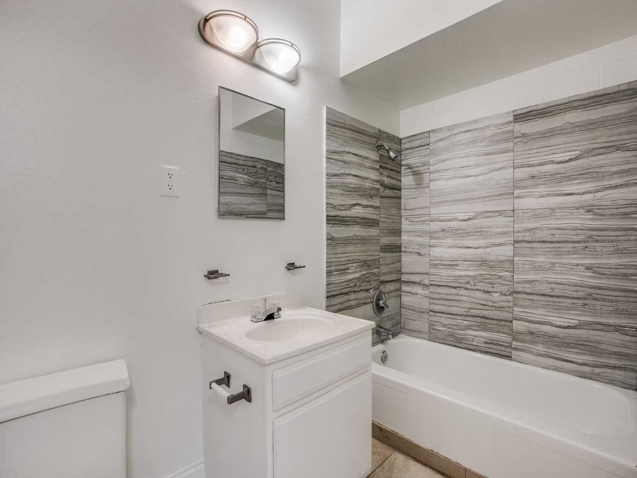 Villas on SixtyFifth - Photo 2 of 21