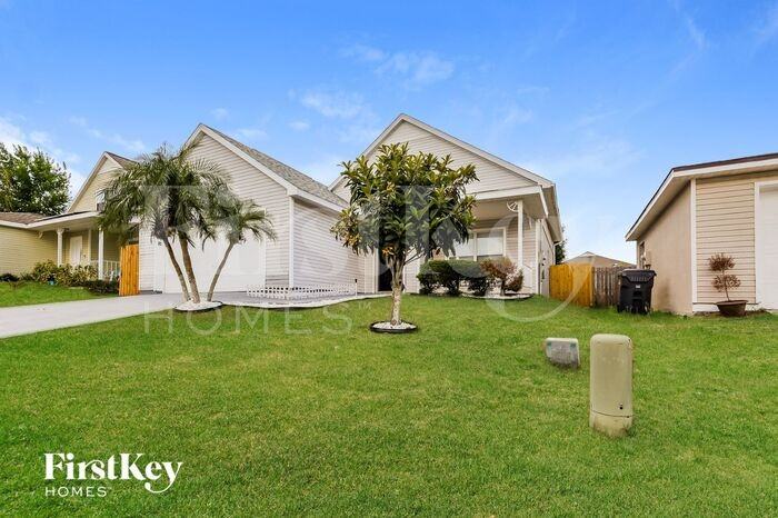 3789 Huntwicke Blvd - Photo 2 of 15