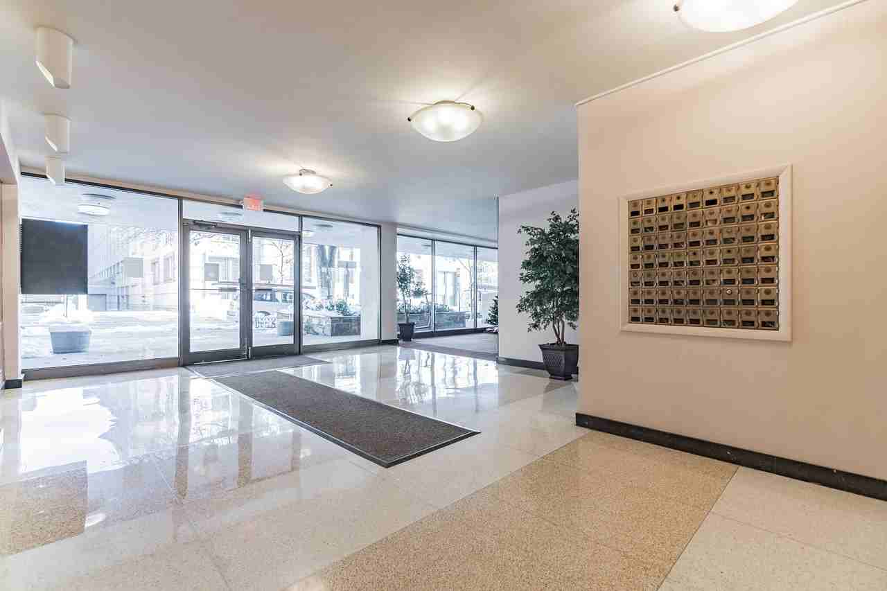 522 21st Street Northwest #708 - Photo 3 of 26