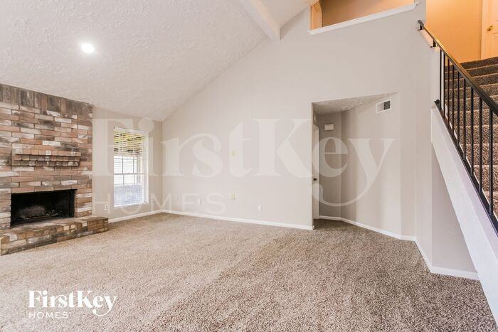 2701 Moss Ln - Photo 3 of 15