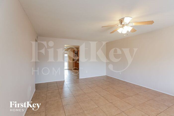 717 E Cornell Dr - Photo 3 of 15