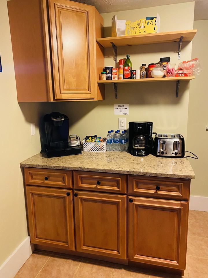 1027 Washington St - Photo 3 of 14