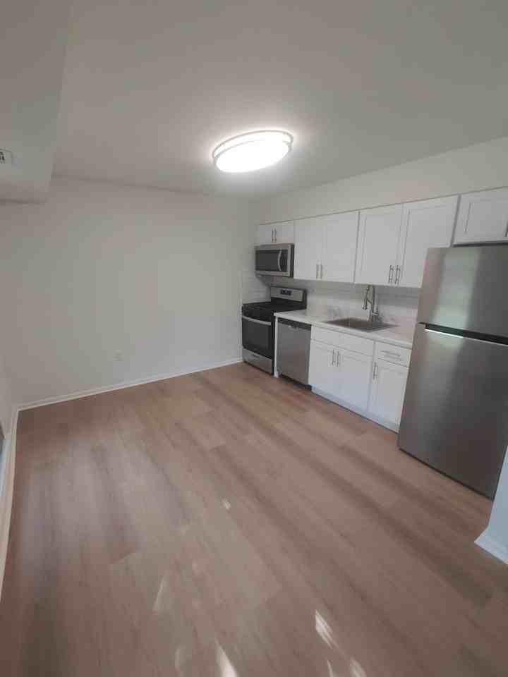 1405 Veterans Hwy #22 - Photo 2 of 6