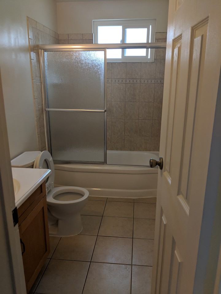 1910 Vassar St #A - Photo 3 of 5