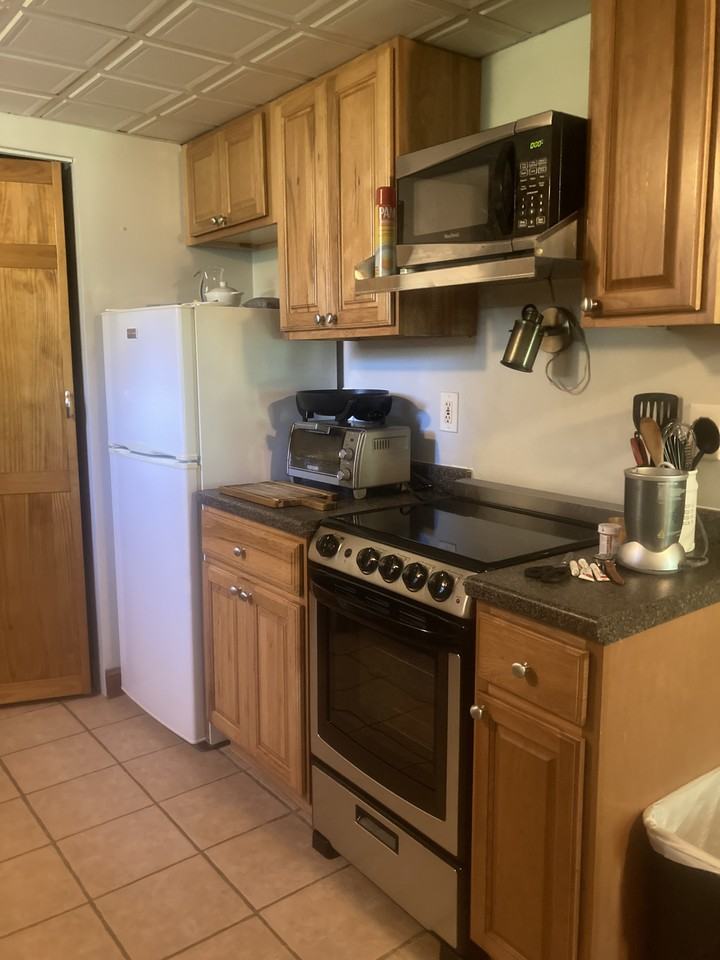 8 Maple St - Photo 3 of 14