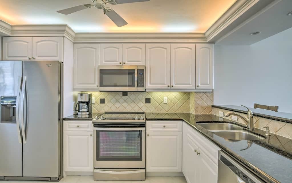 380 Seaview Ct #305 - Photo 6 of 20