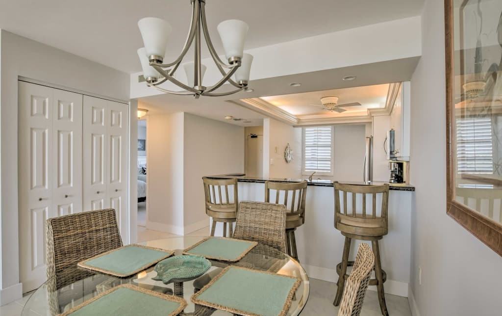 380 Seaview Ct #305 - Photo 7 of 20