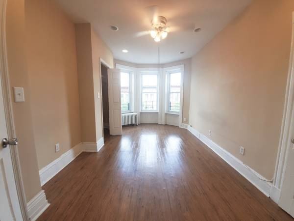 352 57th St #3rdFL - Photo 4 of 12