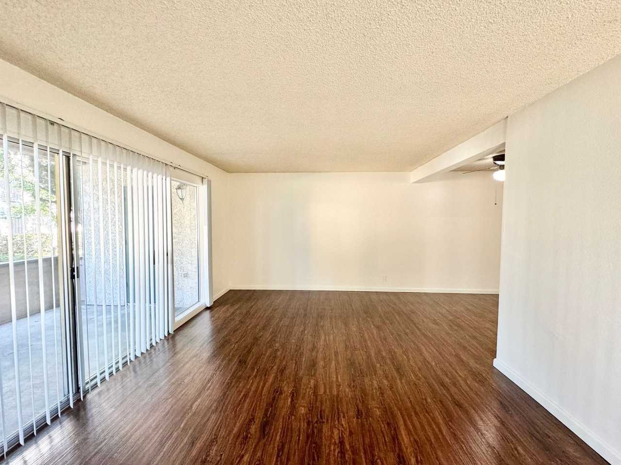 Daisy Apartments - Photo 5 of 21