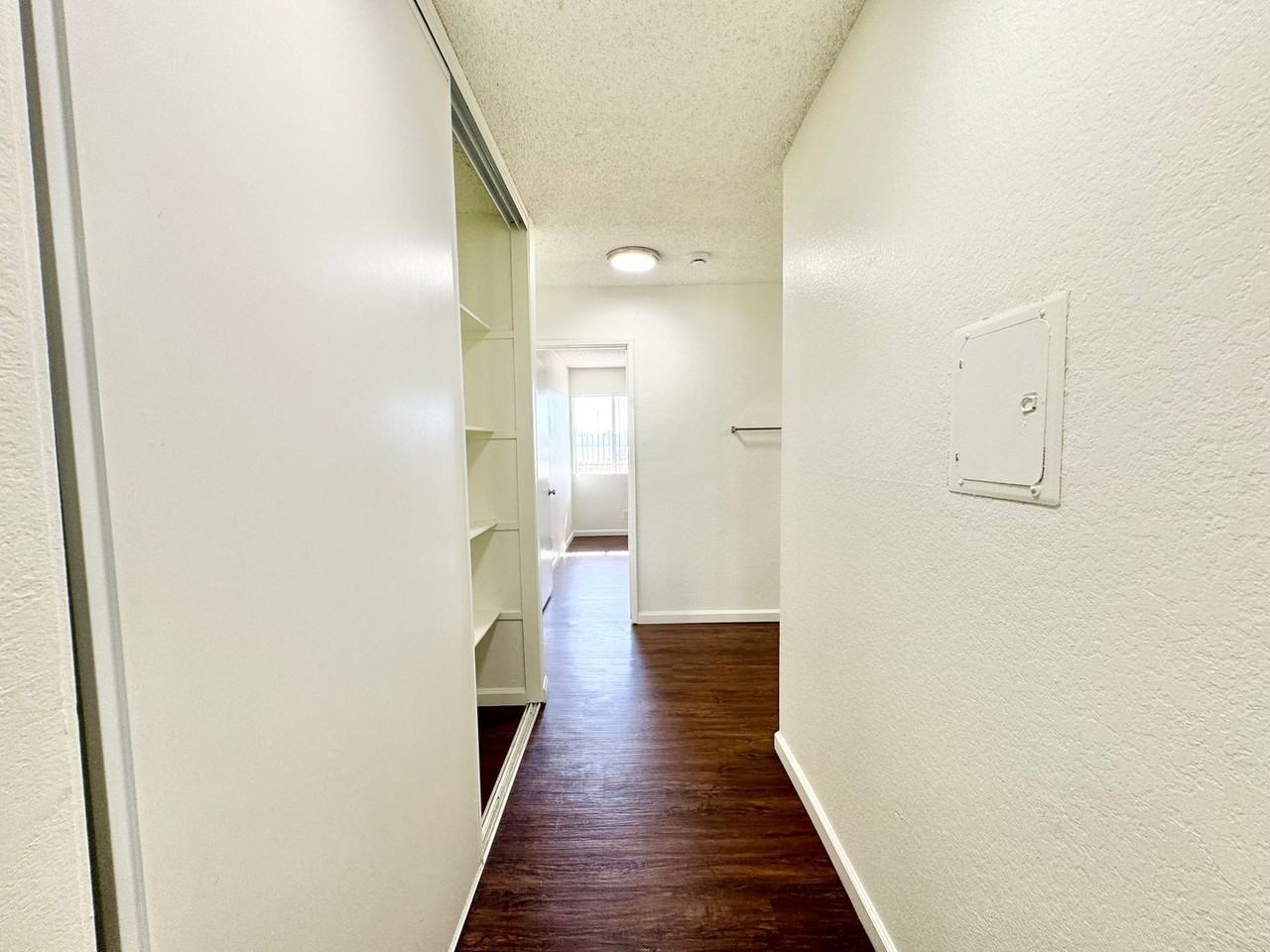 Daisy Apartments - Photo 4 of 10