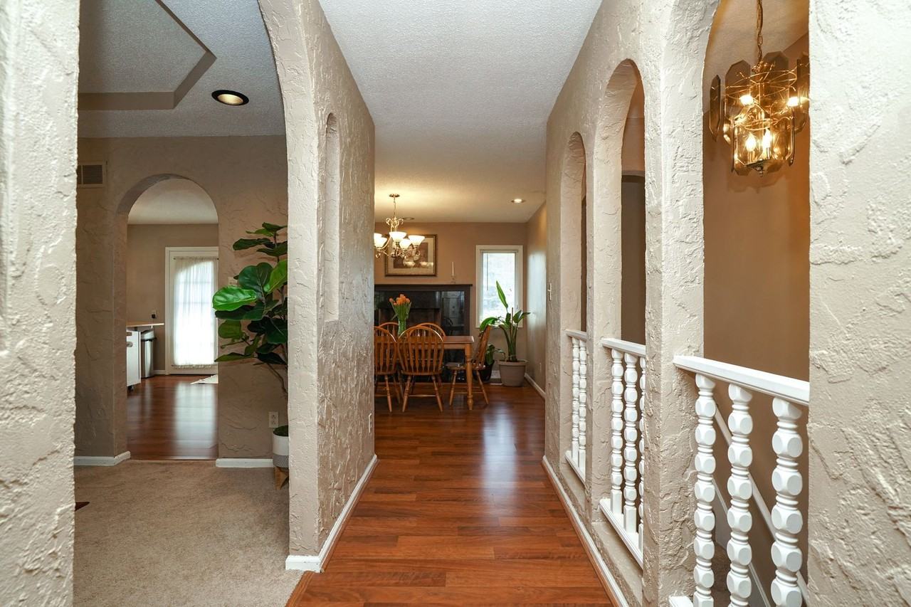 3901 S Bedford Ave - Photo 3 of 24
