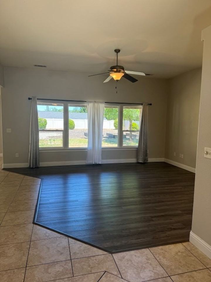 4117 Pembroke Ln - Photo 4 of 18