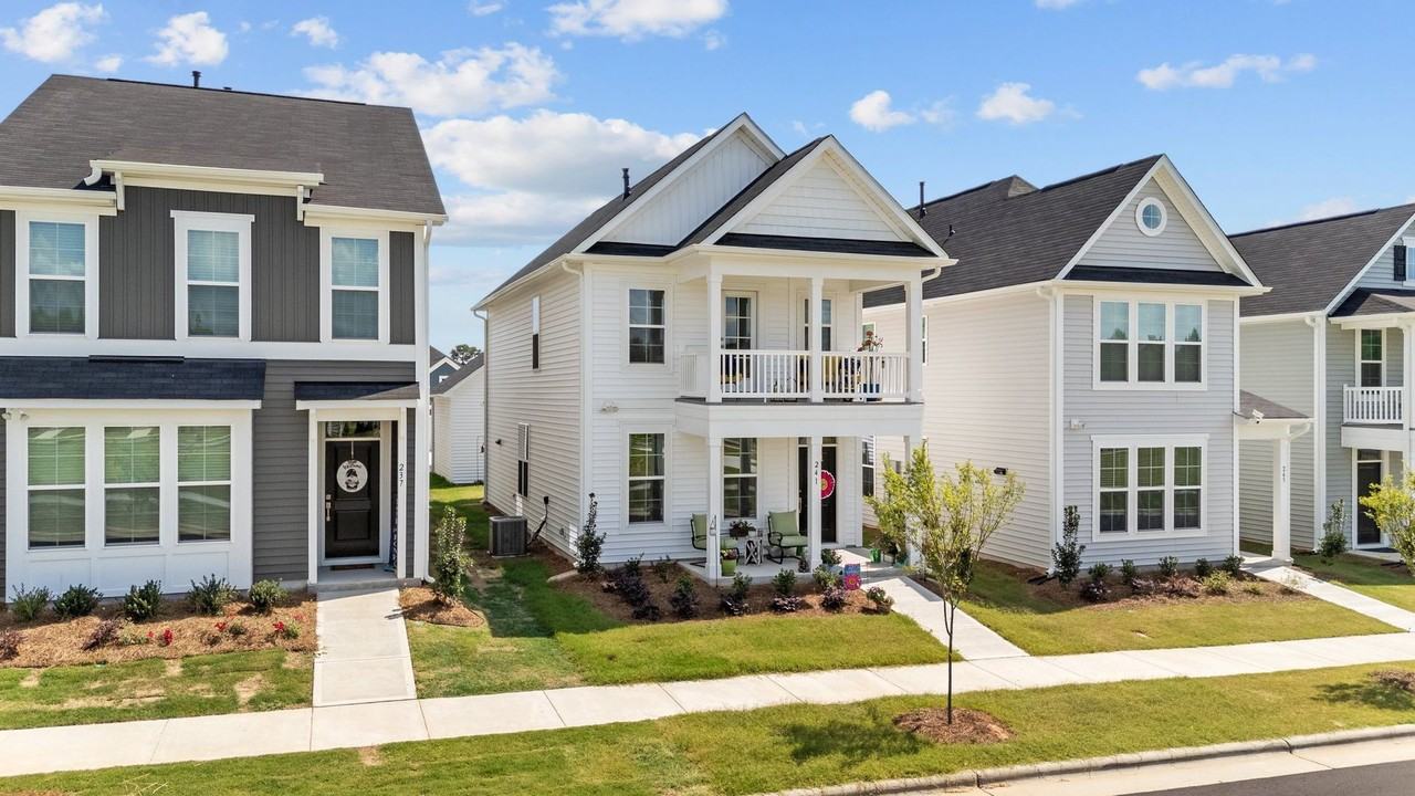 241 Pear Blossom Pkwy - Photo 3 of 28