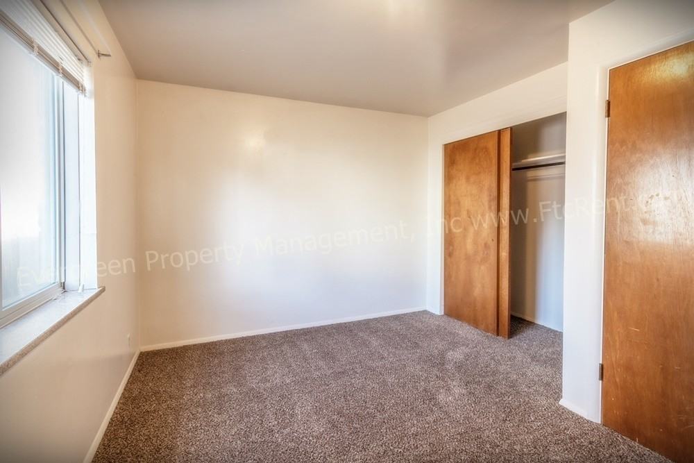 309 N Shields - Photo 7 of 20