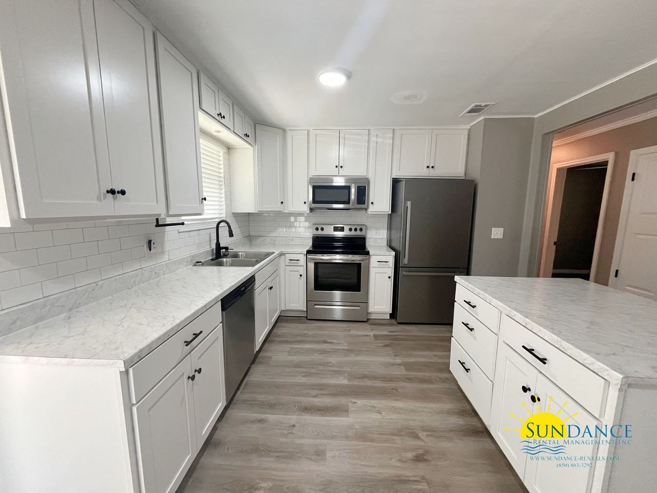 508 Candlewood Ln - Photo 5 of 15