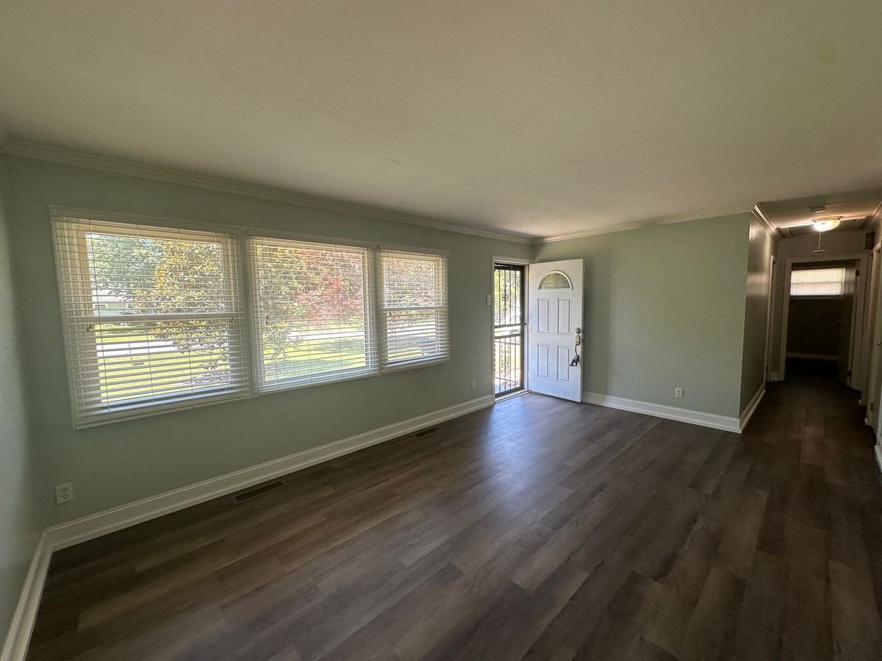 1413 Mark Trail Rd - Photo 3 of 18