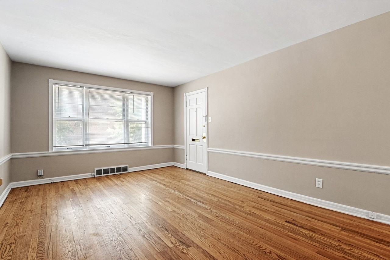 6544 Loran Ave - Photo 5 of 23