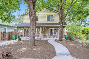 6547 Se Woodstock Blvd - Photo 1 of 1