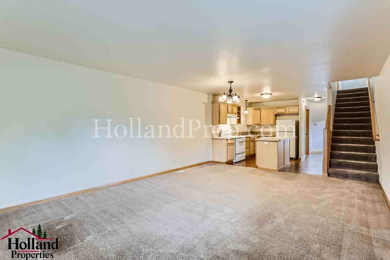 6547 Se Woodstock Blvd - Photo 4 of 32