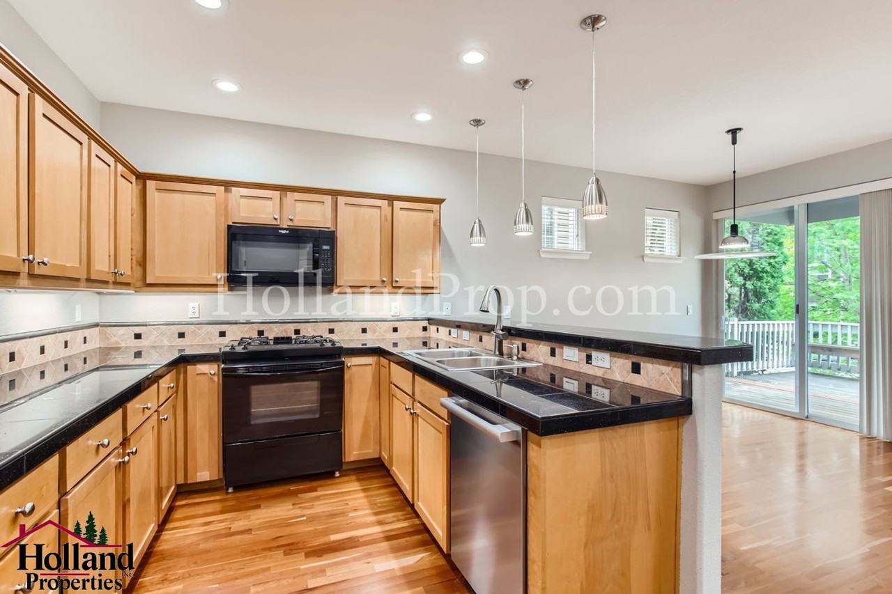 10823 Sw Celeste Ln - Photo 6 of 18
