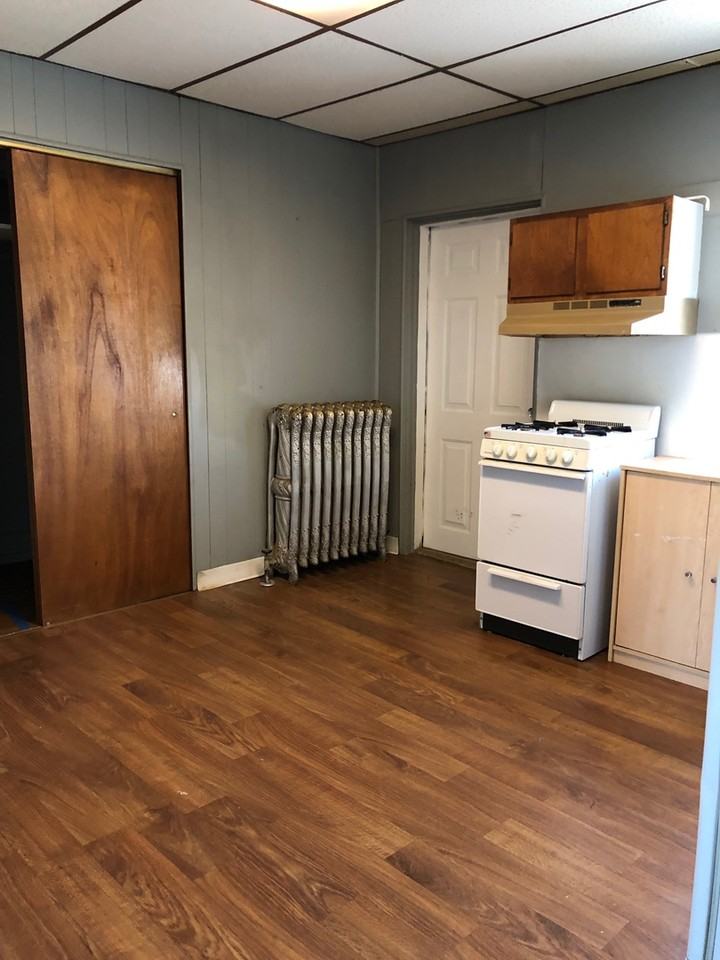 432 S 5th St. - Photo 2 of 8