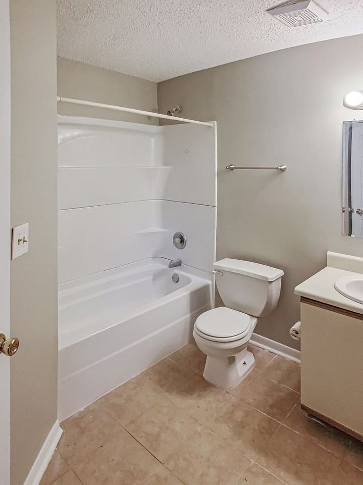 1155 Old Monrovia Rd Nw #9J - Photo 3 of 11