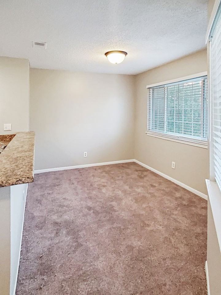 1155 Old Monrovia Rd Nw #9J - Photo 2 of 11