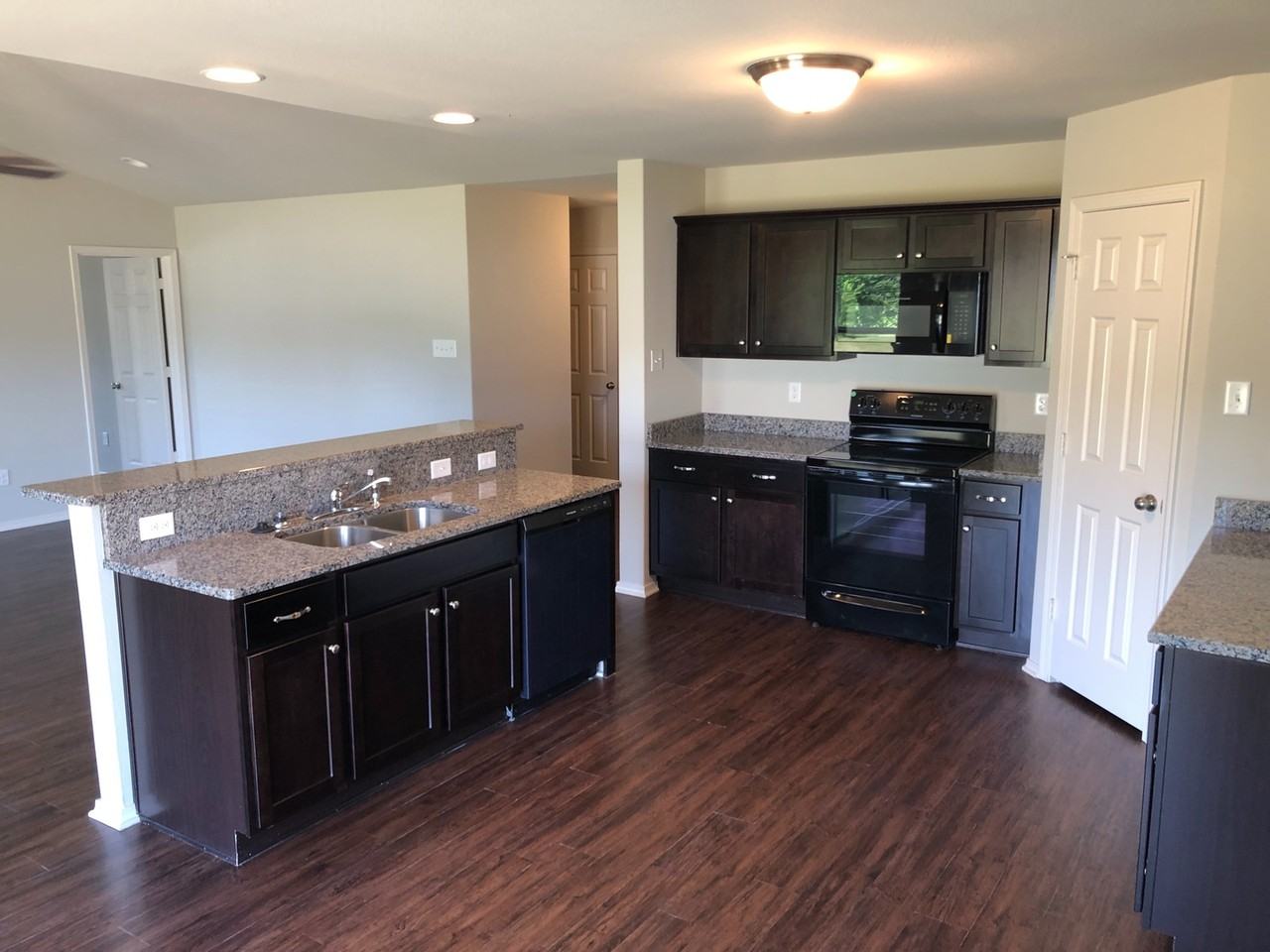 4716 Bedrock Dr - Photo 6 of 6